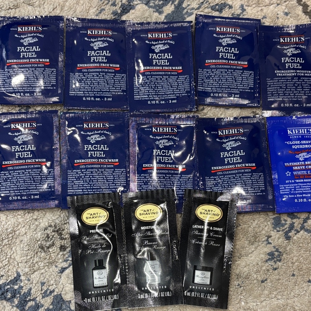 10×Kiehl's Facial Fuel face wash /moisture & 3×The Art of Shaving Sample Pack